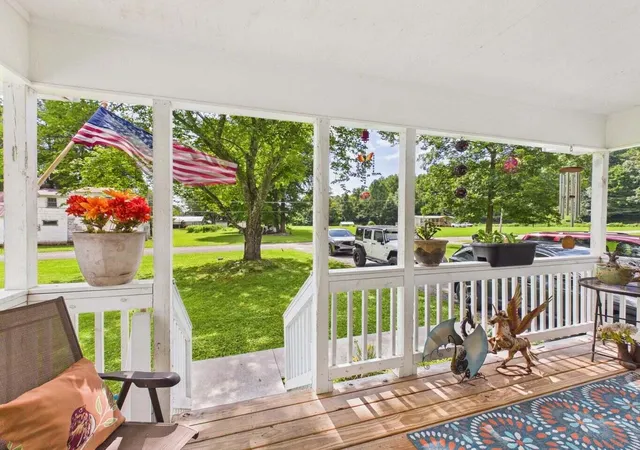 Photo 3 of Sale Pending at 181 Spring St, Spring City, TN 37381 | MLS# 1540499 | Listing updated on 2026-08-11
