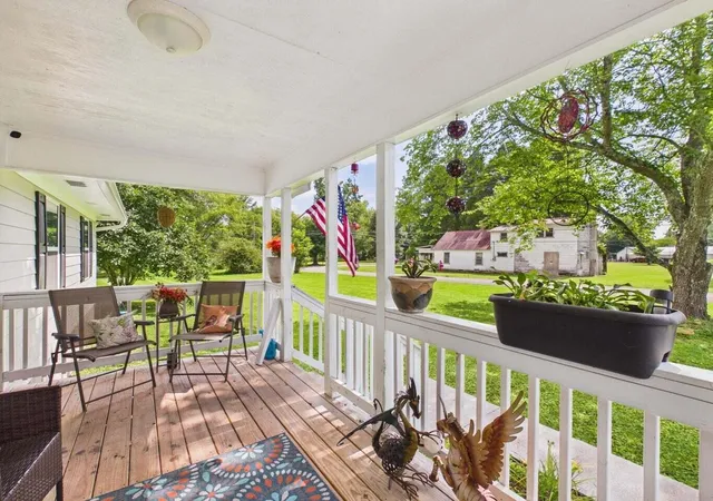 Photo 4 of Sale Pending at 181 Spring St, Spring City, TN 37381 | MLS# 1540499 | Listing updated on 2026-08-11