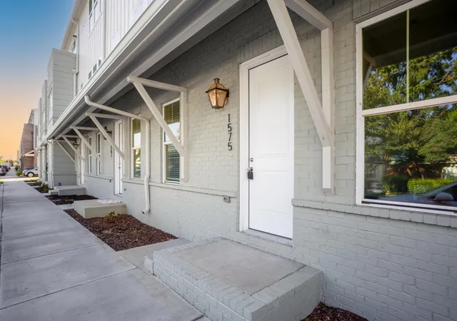 1st image of 1575 Adams St, Chattanooga, TN 37408 | MLS# 1541376