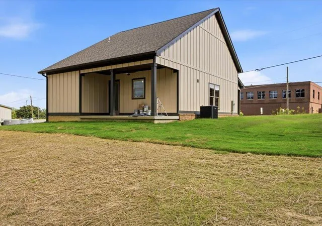 31st image of 342 Thomas Rd, Fort Oglethorpe, GA 30742 | MLS# 1540540