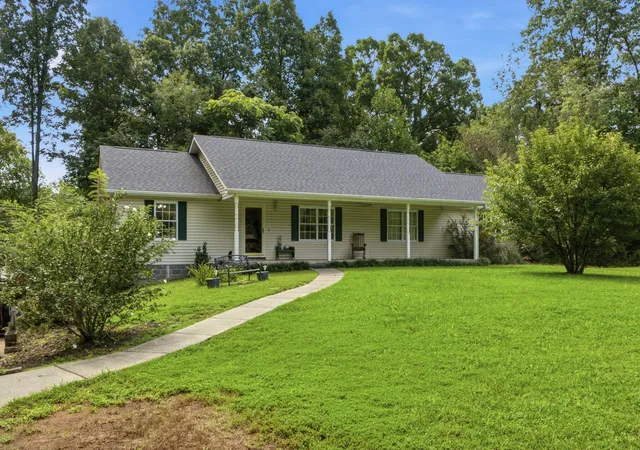 Photo 1 of Single family home for sale at 644 New Summit Hl Rd, Ringgold, GA 30736 | MLS# 1540606 | Listing updated on 2026-08-17