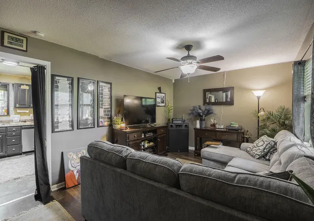2nd image of 9141 Westminister Circle Dr, Chattanooga, TN 37416 | MLS# 1540713