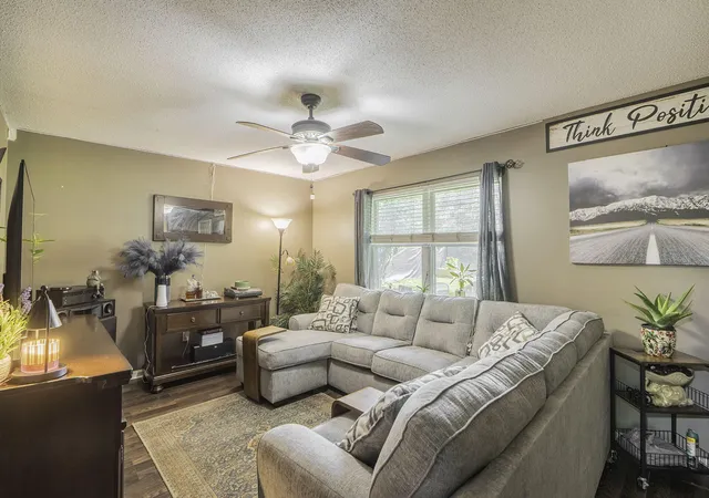Photo 2 of Single family home for sale at 9141 Westminister Cir Dr, Chattanooga, TN 37416 | MLS# 1540713 | Listing updated on 2026-08-19