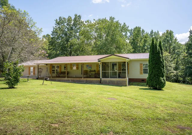 1st image of 271 County Road 806, Flat Rock, AL 35966 | MLS# 1540631