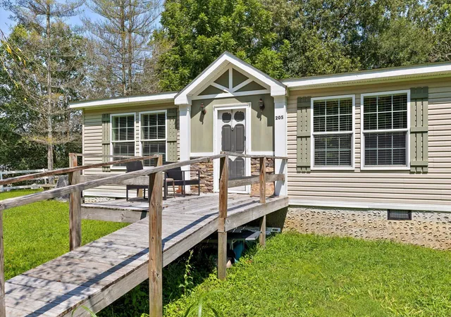 2nd image of 205 Ridge Rd, Whitwell, TN 37397 | MLS# 1540742