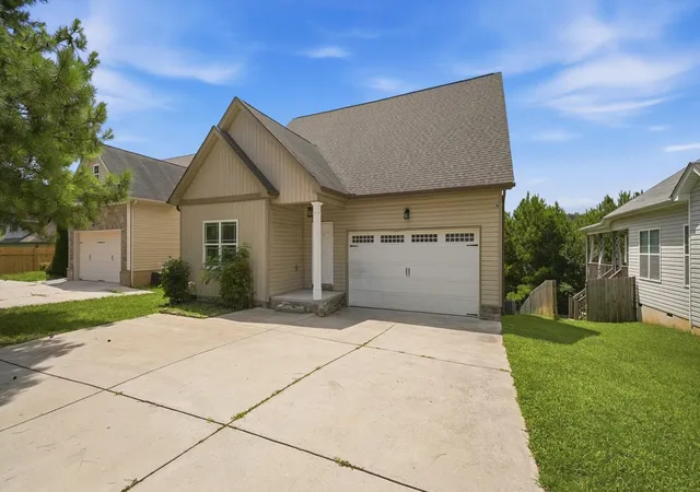 Photo 1 of Single family home for sale at 8492 Standifer Gap Rd, Chattanooga, TN 37421 | MLS# 1540603 | Listing updated on 2026-09-13