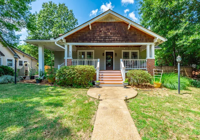 1st image of 1125 S Crest Rd, Rossville, GA 30741 | MLS# 1540791