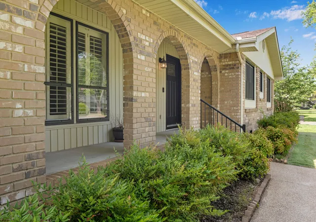 Photo 1 of Single family home for sale at 154 Valleybrook Cir, Hixson, TN 37343 | MLS# 1540613 | Listing updated on 2026-09-02