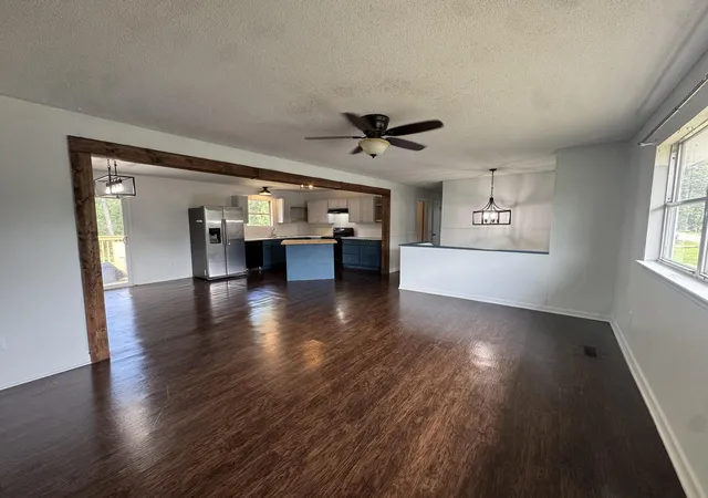 Photo 3 of Single family home for sale at 213 Morris Dr, Ringgold, GA 30736 | MLS# 1540615 | Listing updated on 2026-09-30