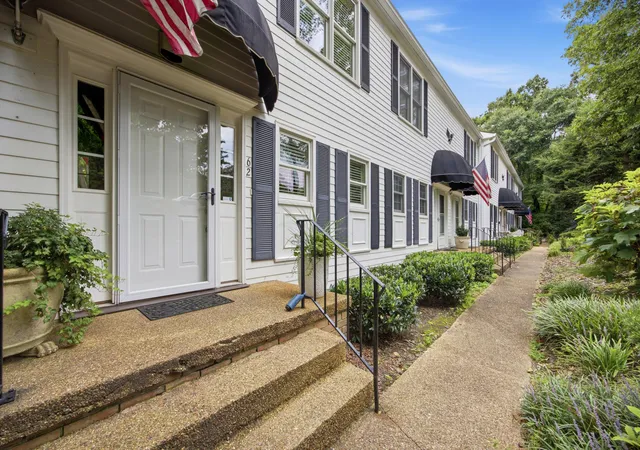 2nd image of 728 Bacon Trl, Chattanooga, TN 37412