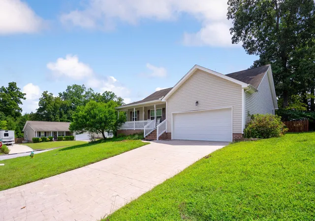 Photo 3 of Sale Pending at 1896 Coffee Tree Ln, Soddy Daisy, TN 37379 | MLS# 1540727 | Listing updated on 2026-08-17