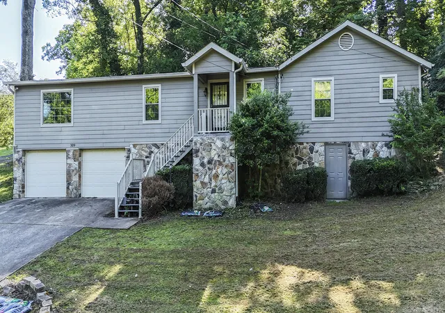 Photo 1 of Single family home for sale at 309 W Crest Rd, Rossville, GA 30741 | MLS# 1540660 | Listing updated on 2026-09-17