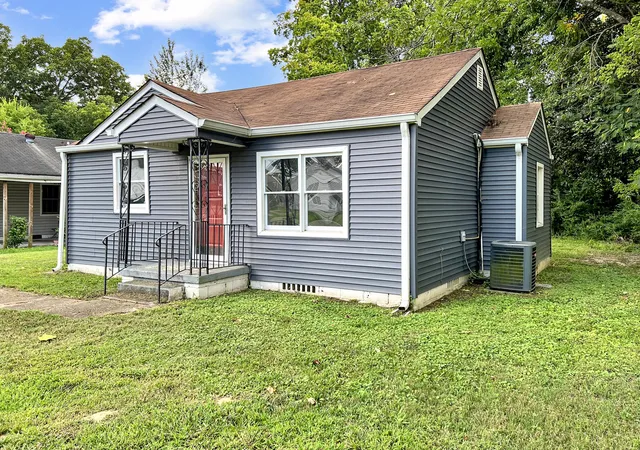 Photo 2 of Sale Pending at 4902 Carolyn Ln, Chattanooga, TN 37411 | MLS# 1540694 | Listing updated on 2026-08-19