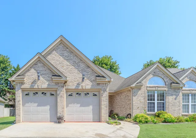 Photo 1 of Townhouse for sale at 6631 Rapidan River Rd, Hixson, TN 37343 | MLS# 1540715 | Listing updated on 2026-08-31