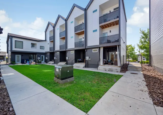 Photo 2 of Townhouse for sale at 3113 Riverwalk Way, Chattanooga, TN 37408 | MLS# 1541000 | Listing updated on 2026-09-15
