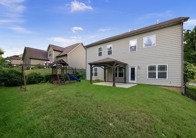 Photo 3 of Single family home for sale at 1276 Bridgeview Dr, Chattanooga, TN 37415 | MLS# 1540913 | Listing updated on 2026-09-21