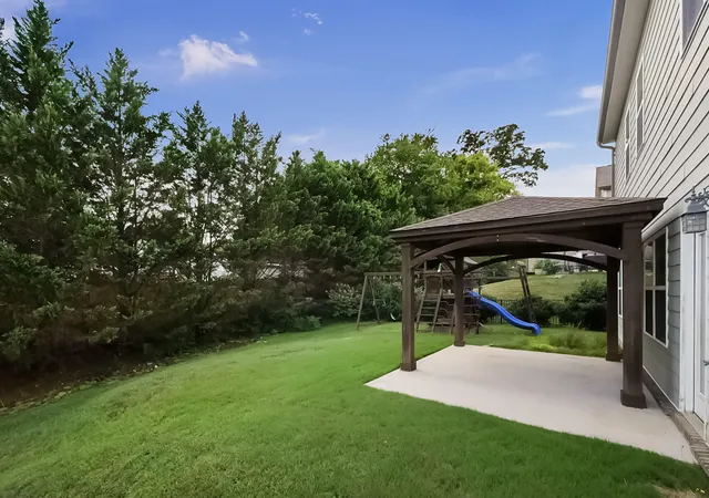 Photo 3 of Single family home for sale at 1276 Bridgeview Dr, Chattanooga, TN 37415 | MLS# 1540913 | Listing updated on 2026-10-07