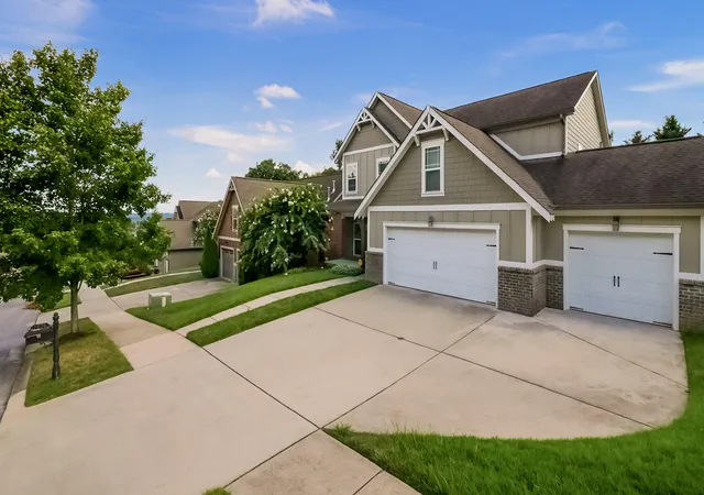 Photo 4 of Single family home for sale at 1276 Bridgeview Dr, Chattanooga, TN 37415 | MLS# 1540913 | Listing updated on 2026-10-07