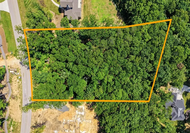 2nd image of 8354 Bear Paw Trl #(113), Signal Mountain, TN 37377 | MLS# 1541031
