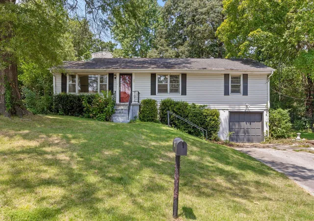 Photo 1 of Sale Pending at 711 Emory Dr, Chattanooga, TN 37415 | MLS# 1540842 | Listing updated on 2026-08-22