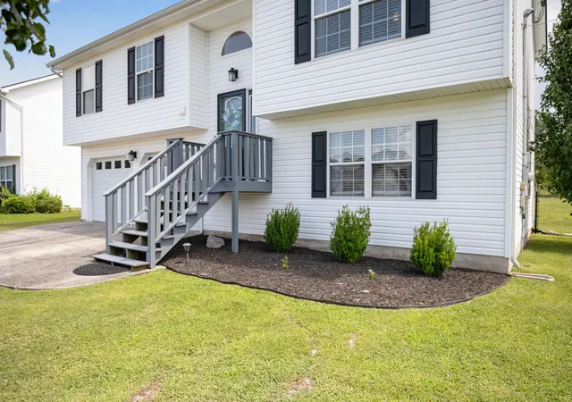 1st image of 34 Spring Pl Dr, Fort Oglethorpe, GA 30742 | MLS# 1540911