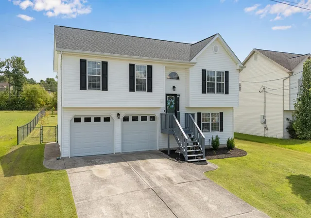 2nd image of 34 Spring Pl Dr, Fort Oglethorpe, GA 30742 | MLS# 1540911