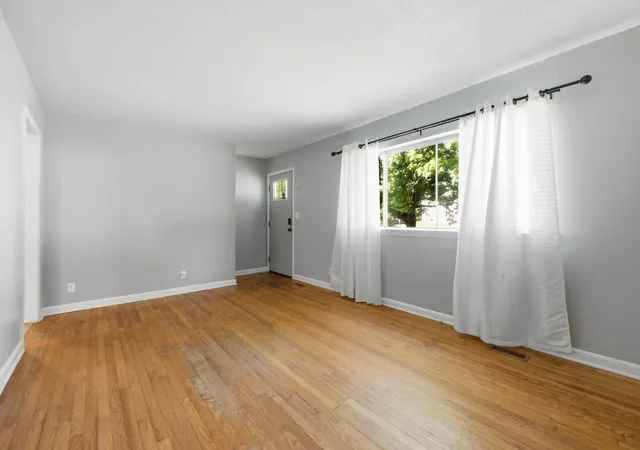 Photo 2 of Sale Pending at 332 Isbill Rd, Chattanooga, TN 37419 | MLS# 1540783 | Listing updated on 2026-08-27