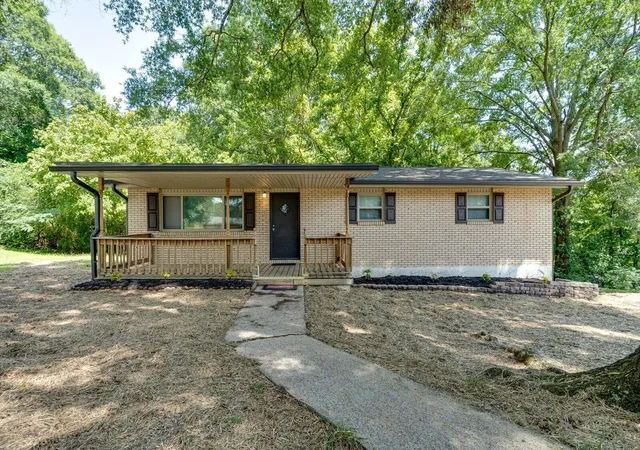 Photo 1 of Single family home for sale at 6 Canary Ln, Rossville, GA 30741 | MLS# 1540953 | Listing updated on 2026-08-25