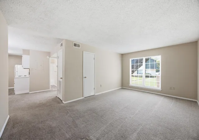 Photo 4 of Condo for sale at 900 Mountain Crk Rd #439, Chattanooga, TN 37405 | MLS# 1540850 | Listing updated on 2026-08-14