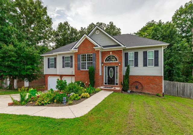 Photo 1 of Single family home for sale at 200 Hidden Oaks Dr, Flintstone, GA 30725 | MLS# 1540947 | Listing updated on 2026-08-27