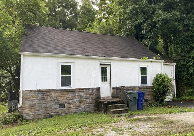 1st image of 1408 Tunnel Blvd, Chattanooga, TN 37411 | MLS# 1540892