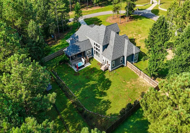 Photo 2 of Sale Pending at 946 Highgate Point, Soddy Daisy, TN 37379 | MLS# 1540938 | Listing updated on 2026-09-16