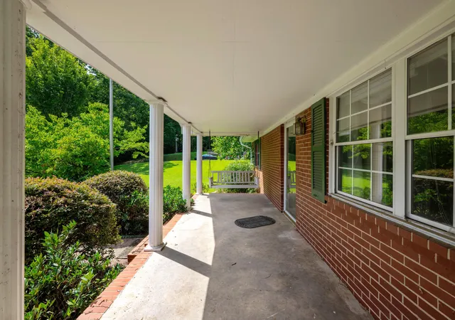 Photo 4 of Sale Pending at 409 White Rd, Chattanooga, TN 37421 | MLS# 1541136 | Listing updated on 2026-09-21