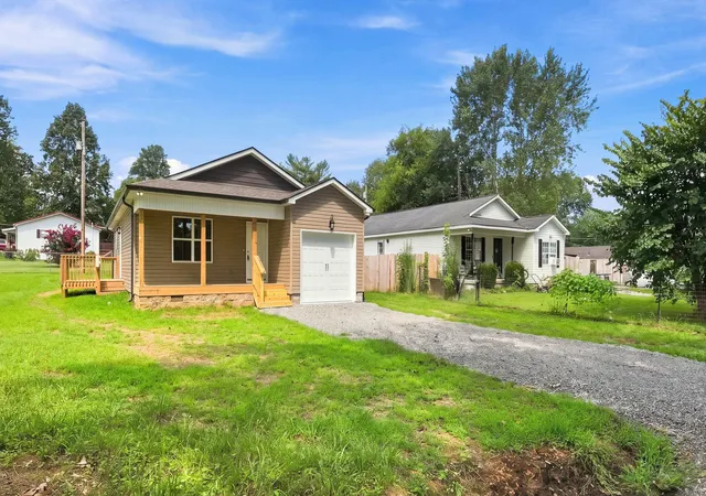 3rd image of 786 Castleview Cir, Jasper, TN 37347 | MLS# 1540991