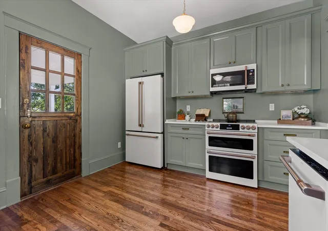 Photo 4 of Single family home for sale at 5109 Tennessee Ave, Chattanooga, TN 37409 | MLS# 1541167 | Listing updated on 2026-10-06
