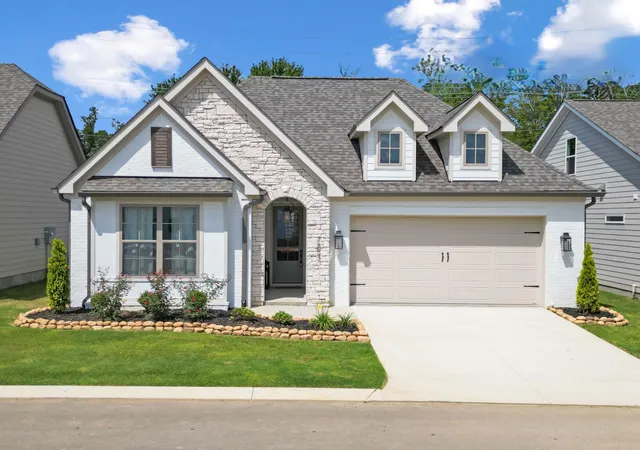 1st image of 6974 Charming Pl #105, Hixson, TN 37343 | MLS# 1541046