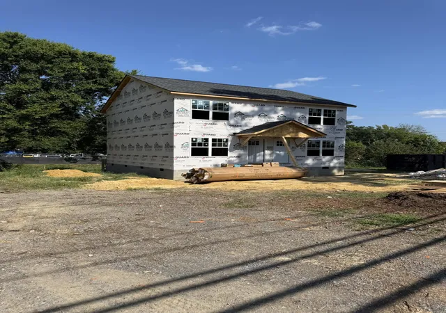 1st image of 1915 Riverbend Rd, Dalton, GA 30721 | MLS# 1540967