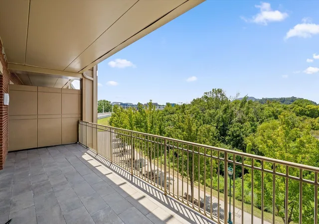 5th image of 4 Cherokee Blvd, Chattanooga, TN 37405