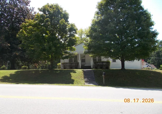 Photo 3 of Sale Pending at 10628 Dayton Pike, Soddy Daisy, TN 37379 | MLS# 1540975 | Listing updated on 2026-09-16