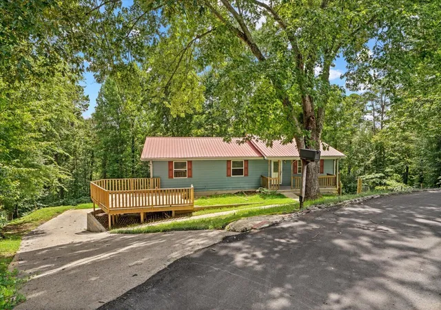 Photo 2 of Sale Pending at 49 Dee Vue Ln, Rossville, GA 30741 | MLS# 1540980 | Listing updated on 2026-09-18