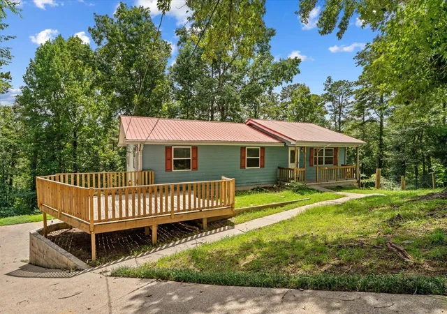 Photo 3 of Sale Pending at 49 Dee Vue Ln, Rossville, GA 30741 | MLS# 1540980 | Listing updated on 2026-09-18