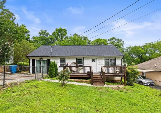 Photo 3 of Single family home for sale at 117 Laurel Dr, Chattanooga, TN 37415 | MLS# 1541098 | Listing updated on 2026-09-16