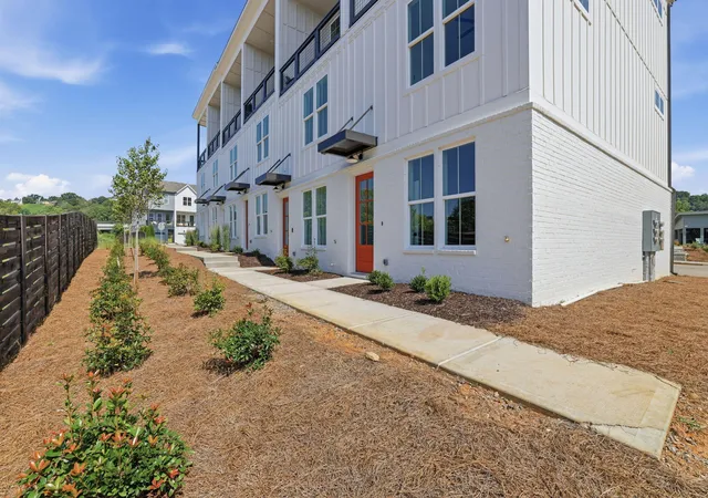 Photo 2 of Townhouse for sale at 574 Pacesetter Pl #Homesite 3, Chattanooga, TN 37405 | MLS# 1540990 | Listing updated on 2026-09-14