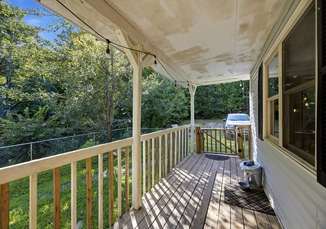 Photo 3 of Single family home for sale at 2704 282 Highway, Chatsworth, GA 30705 | MLS# 1541072 | Listing updated on 2026-09-14
