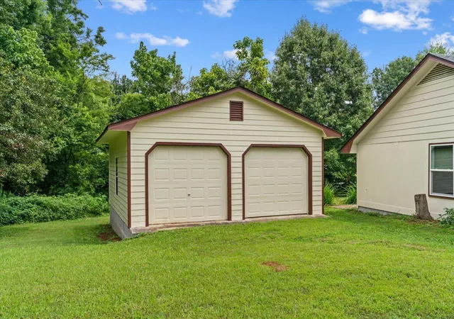 Photo 3 of Sale Pending at 1825 Lawson Ave, Dalton, GA 30720 | MLS# 1541035 | Listing updated on 2026-10-09