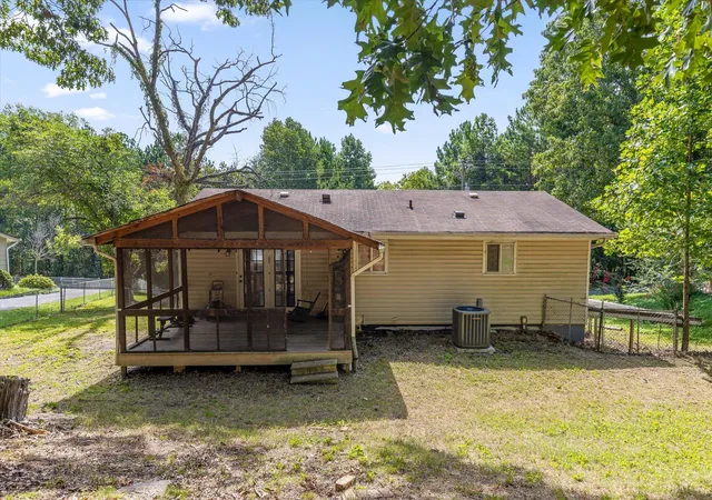 Photo 3 of Sale Pending at 720 Hurtt Rd, Chickamauga, GA 30707 | MLS# 1541041 | Listing updated on 2026-08-31