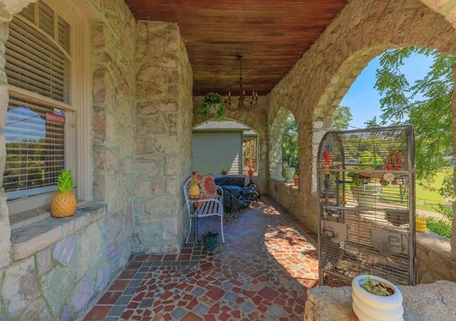 Photo 3 of Single family home for sale at 311 N Germantown Rd, Chattanooga, TN 37411 | MLS# 1541048 | Listing updated on 2026-10-29