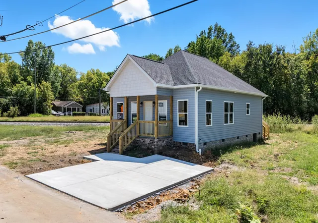 Photo 2 of Single family home for sale at 1808, 1810 Ocoee St, Chattanooga, TN 37406 | MLS# 1541149 | Listing updated on 2026-08-20