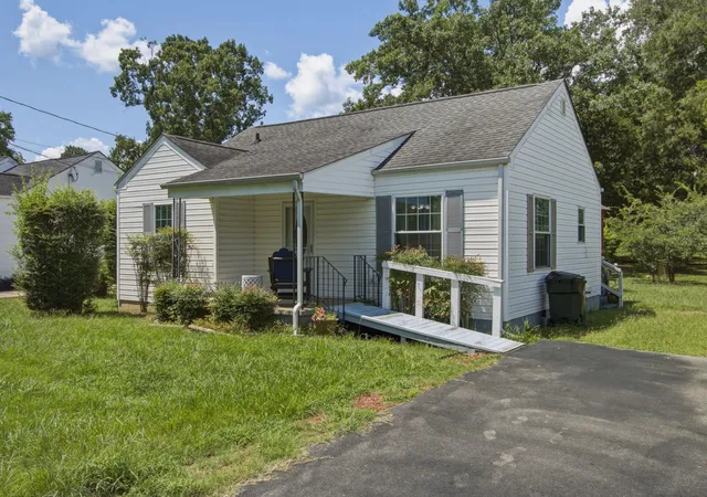 1st image of 602 Forrest Rd, Fort Oglethorpe, GA 30742 | MLS# 1541066