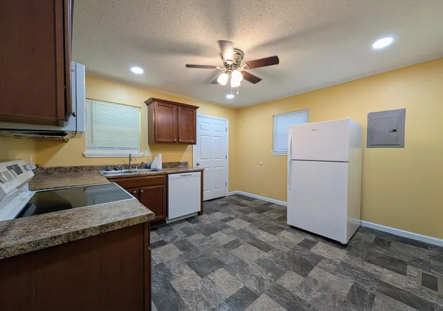 Photo 3 of Single family home for sale at 125 Ne Dixie Dr, Cleveland, TN 37323 | MLS# 1541059 | Listing updated on 2026-08-19